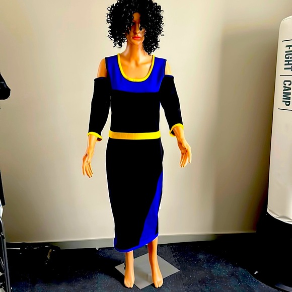 Dress - Picture 1 of 5